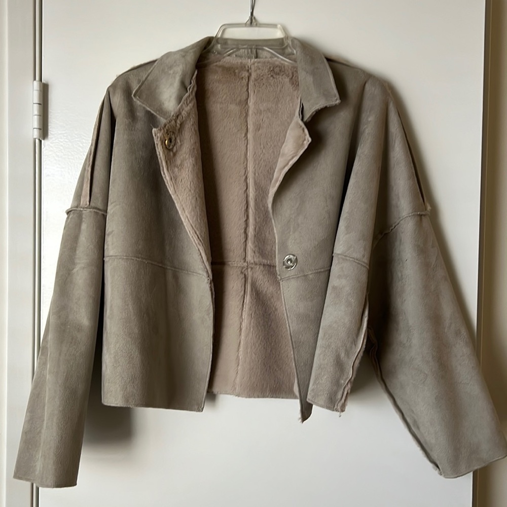 SUEDE JACKET 🧥 Boxy fit, super soft